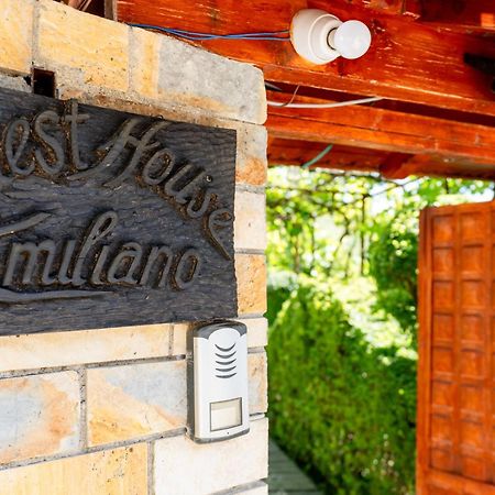 Guesthouse Emiljano Μπεράτ Εξωτερικό φωτογραφία